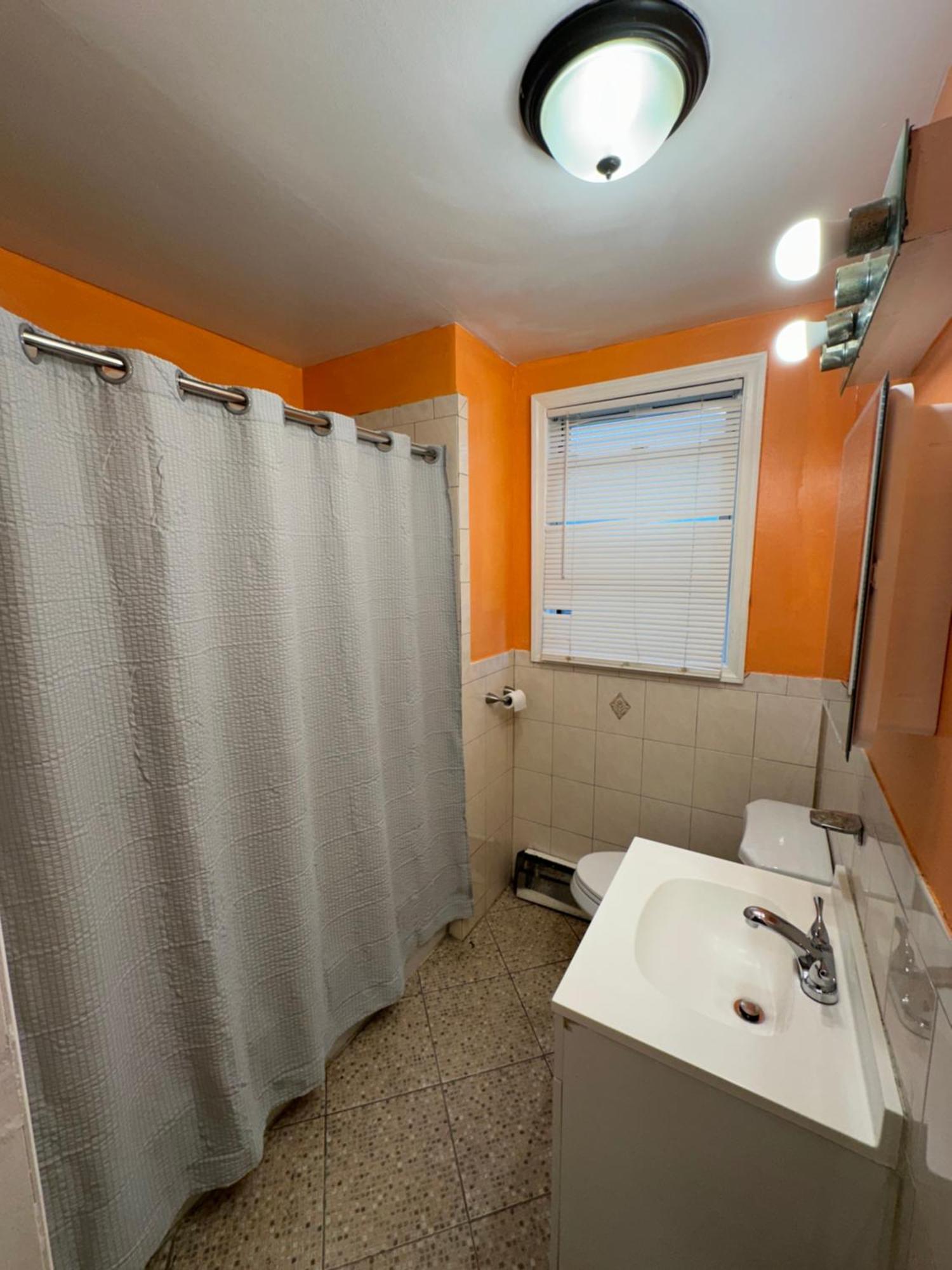 Fidelia Jade Room Queen Bed Minutes From Newark Liberty International Airport And Newark Penn Station Extérieur photo