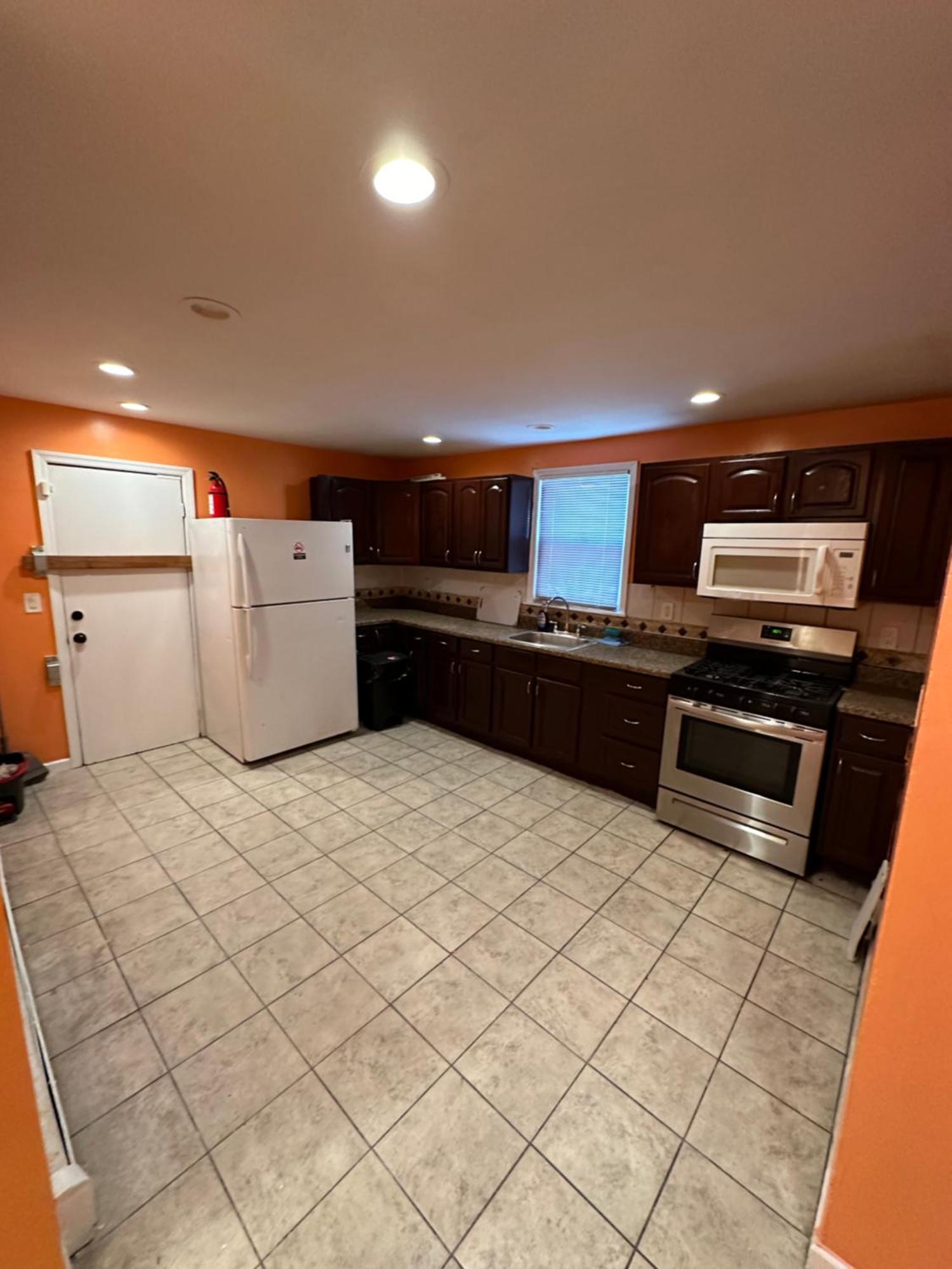 Fidelia Jade Room Queen Bed Minutes From Newark Liberty International Airport And Newark Penn Station Extérieur photo
