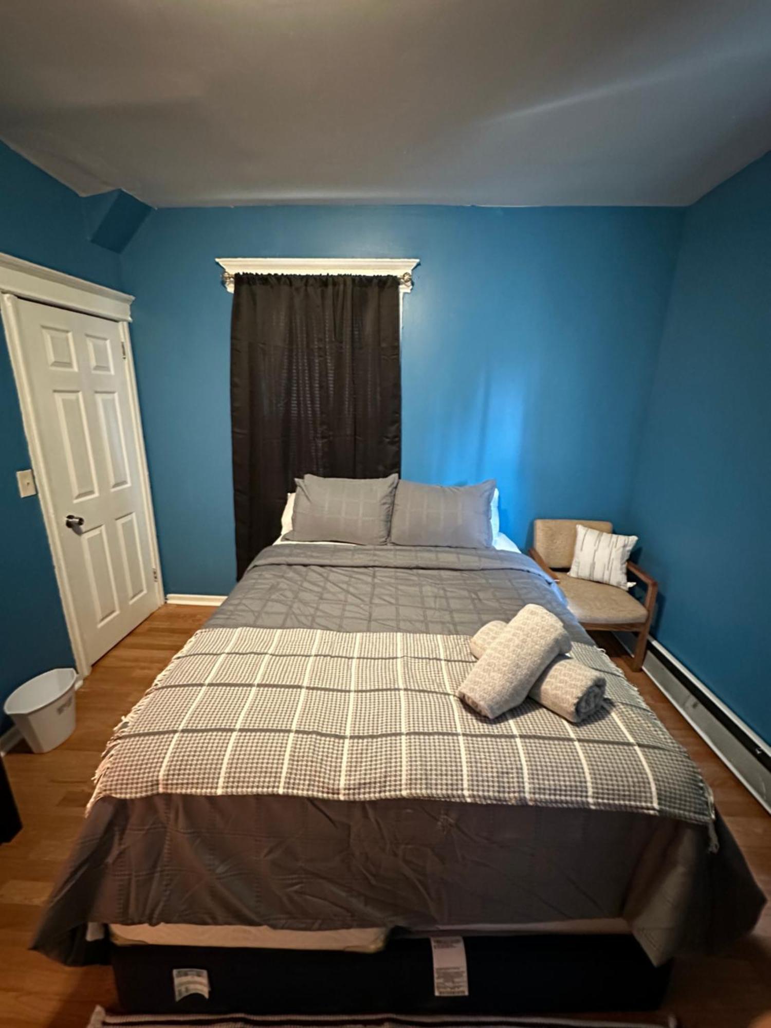 Fidelia Jade Room Queen Bed Minutes From Newark Liberty International Airport And Newark Penn Station Extérieur photo